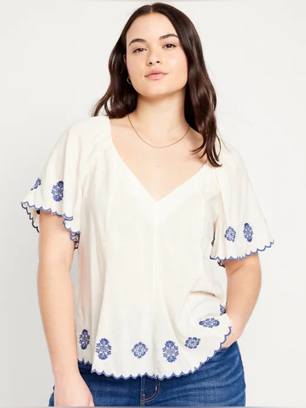 NWT Old Navy cream V-neck top blue floral embroidery scalloped hem size large